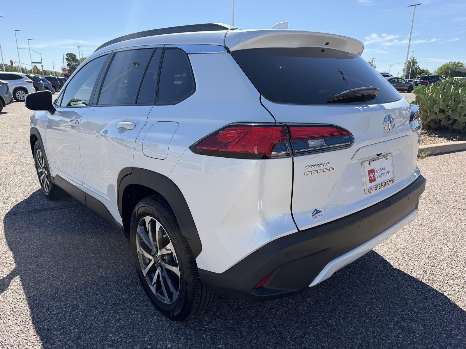 Certified Used 2023 Wind Chill Pearl Toyota XLE image 4