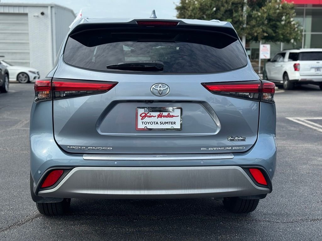 Used 2021  Toyota Platinum image 10