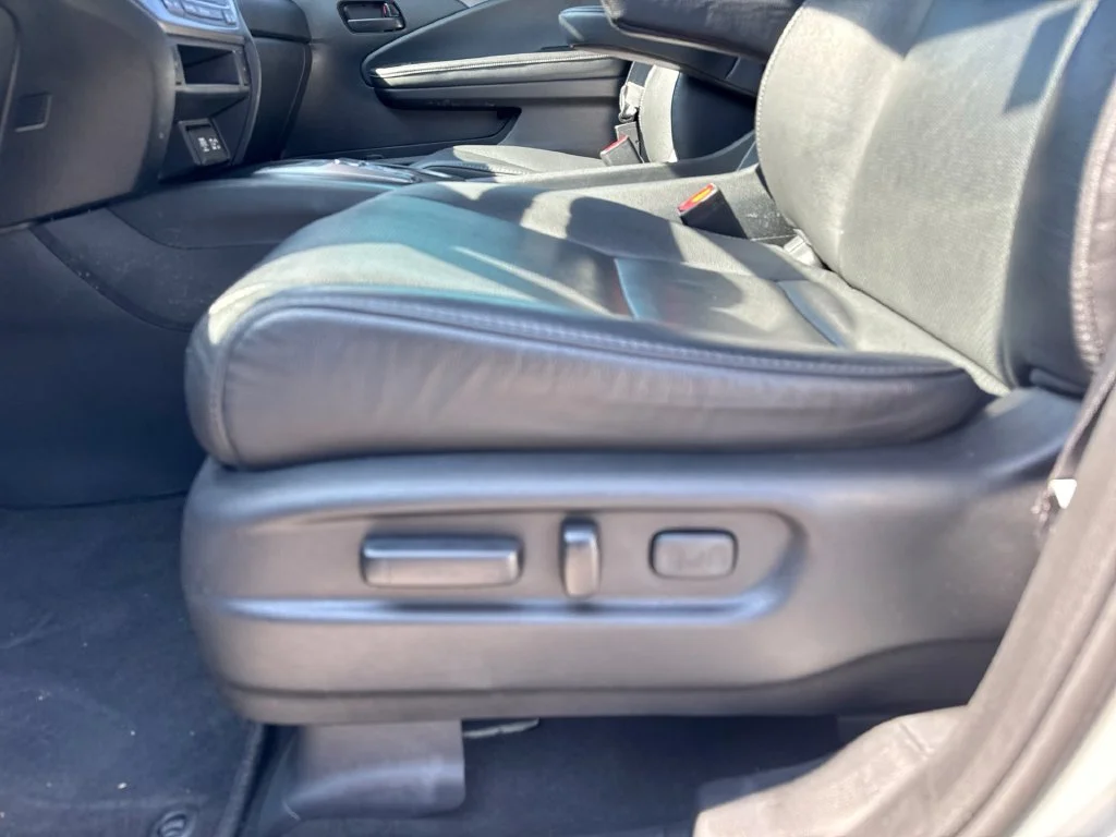 Used 2022 White Honda EX-L image 15