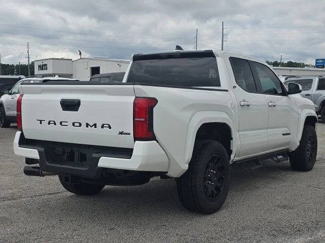 Used 2025 White Toyota SR5 image 5