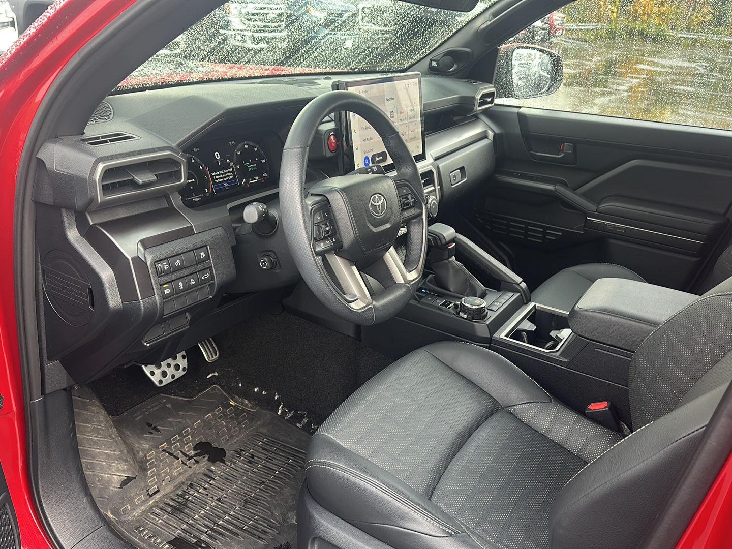 Used 2025  Toyota SR5 image 5