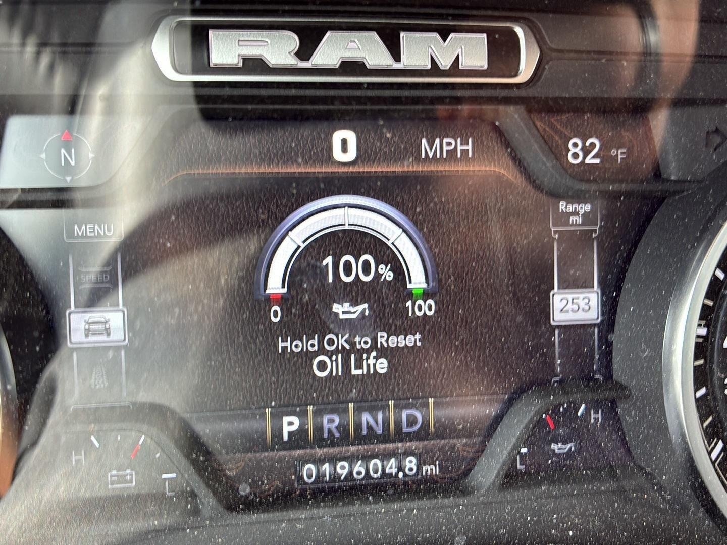 Used 2024  RAM Laramie image 7