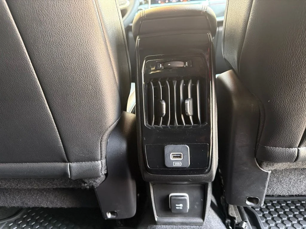 Used 2025 White Jeep Trailhawk image 20