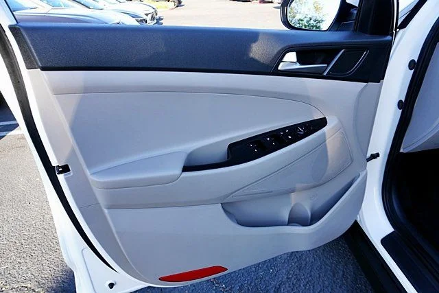 Used 2019 White Hyundai Value image 21
