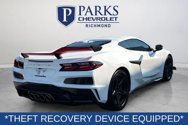 Used 2023 White Chevrolet Z06 image 8