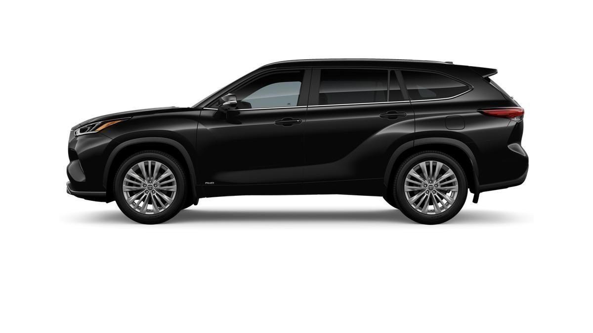 New 2026 Midnight Black Metallic Toyota  Platinum image 28