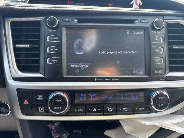 Used 2018 Blue Toyota XLE image 10
