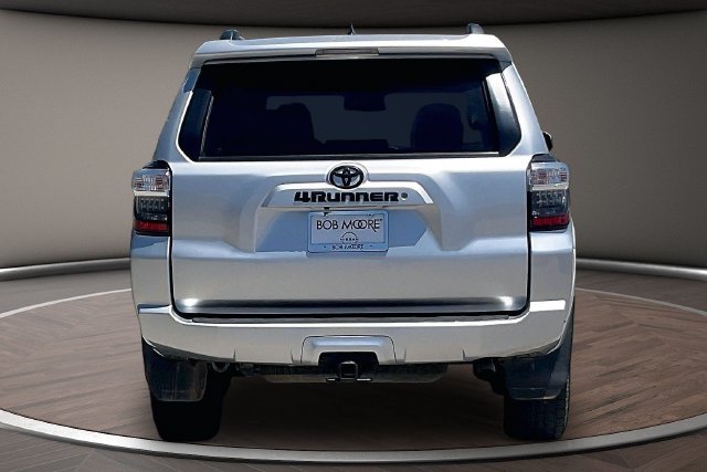 Used 2020 Silver Toyota SR5 image 4