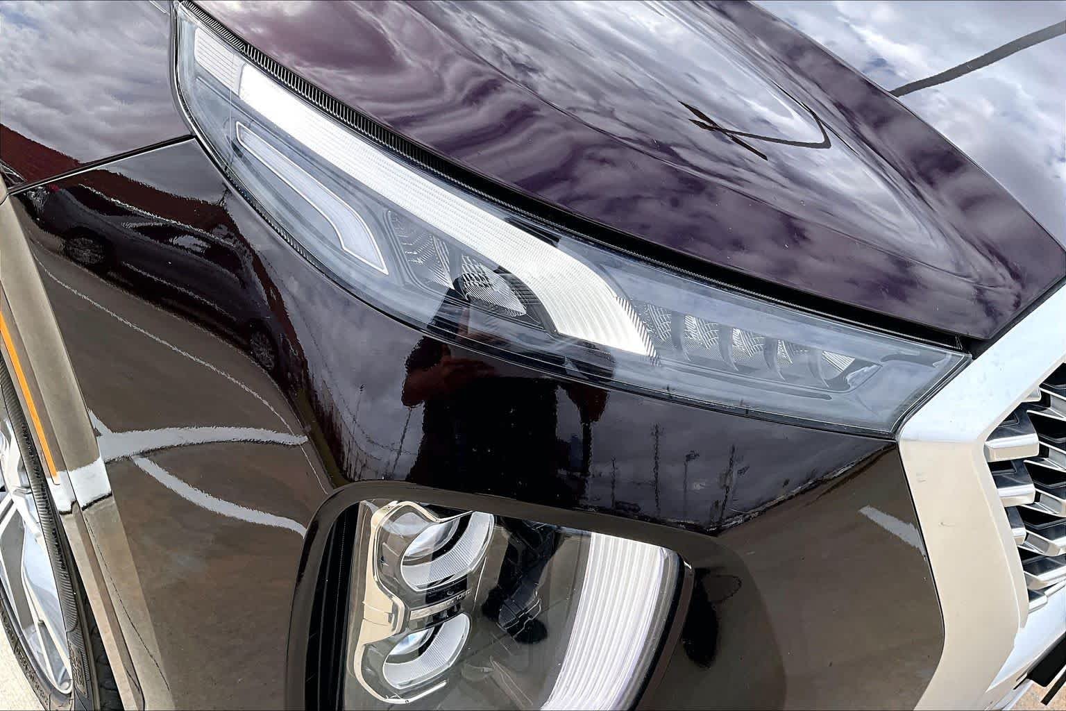 Used 2021 Sierra Burgundy Hyundai Limited image 42