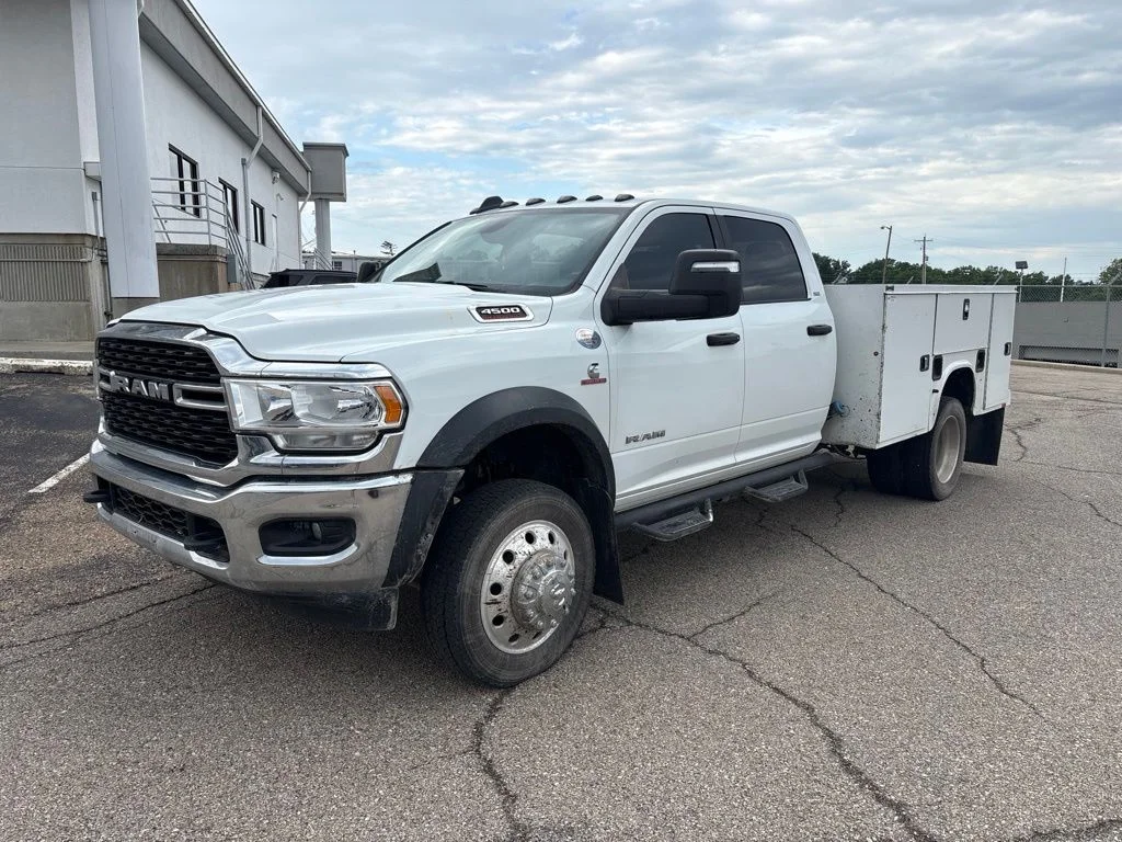 Used 2023 Bright White Clearcoat Ram SLT image 3