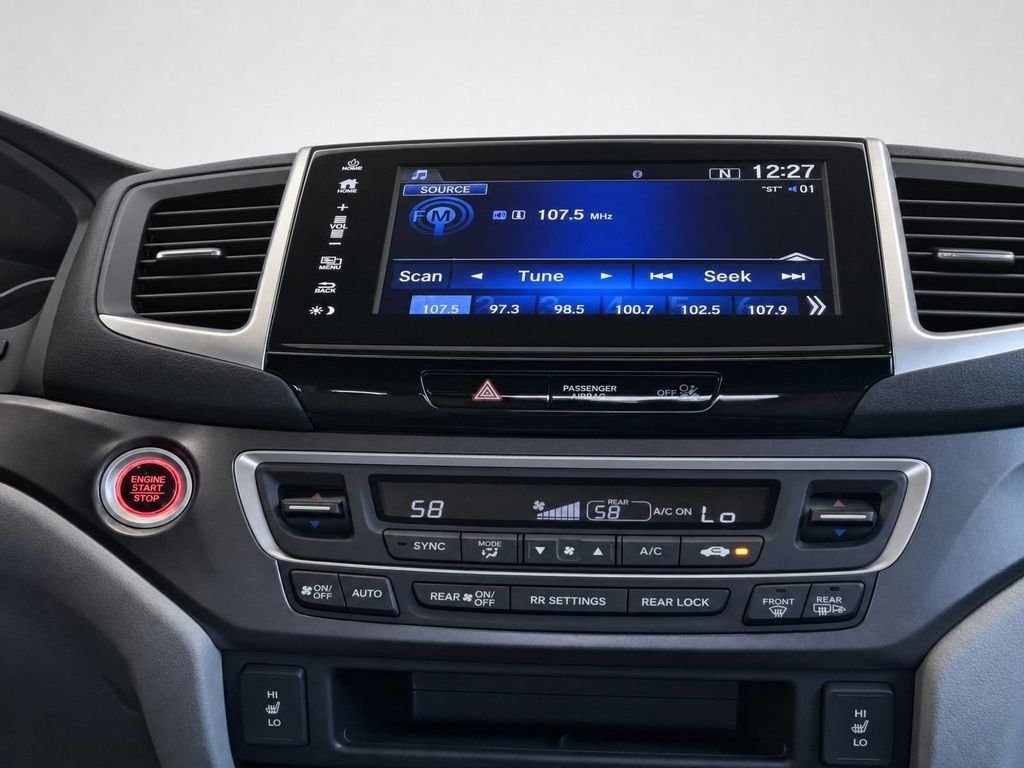 Used 2018  Honda EX-L image 30