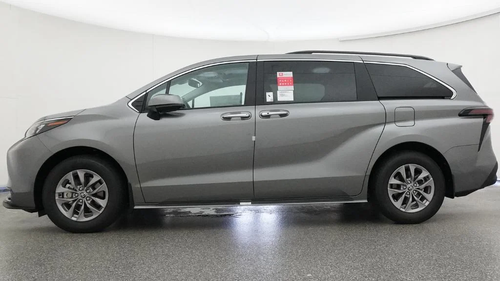New 2026 Heavy Metal Toyota XLE image 10