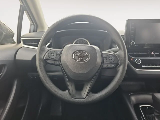 Used 2022  Toyota LE image 10