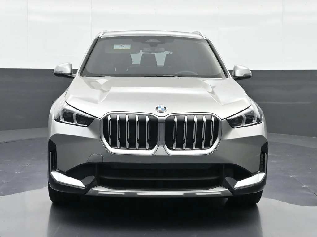 Used 2026 Silver BMW xDrive28i image 15