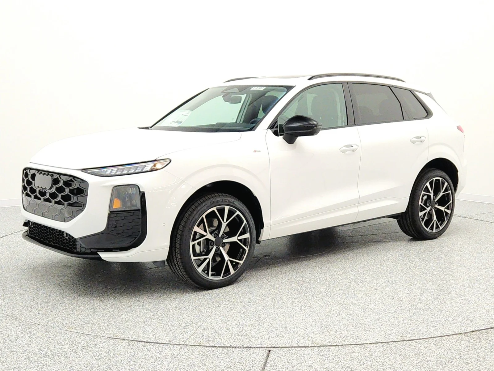 2026 Audi Q3 S line quattro's photo