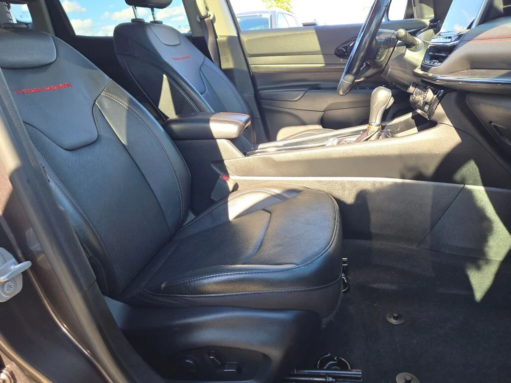 Used 2022 Gray Jeep Trailhawk image 7