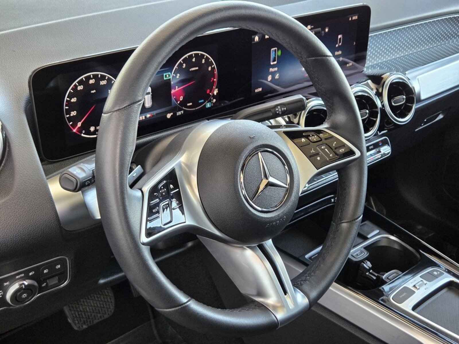 Certified Used 2026 Cirrus Silver Metallic Mercedes-Benz GLB 250 image 24