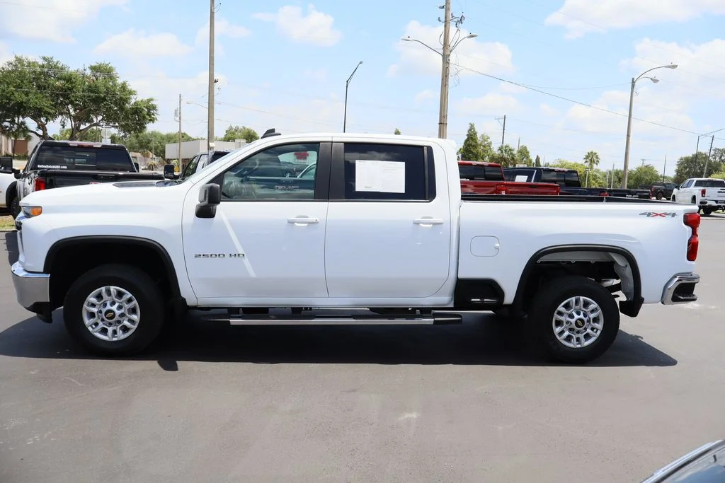 Used 2022 White Chevrolet LT image 6