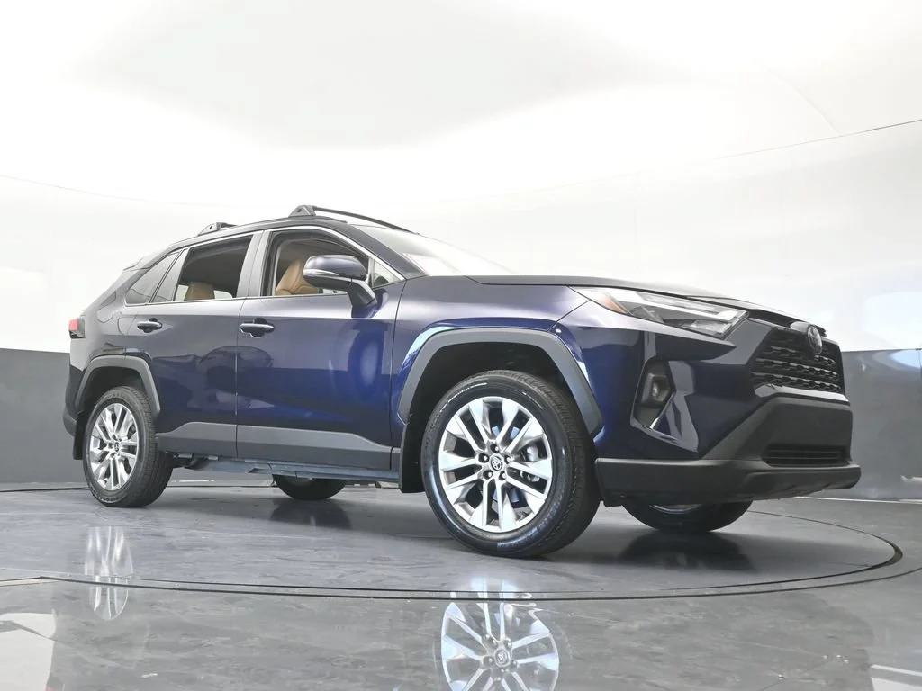 Used 2025 Blueprint Toyota XLE Premium image 63