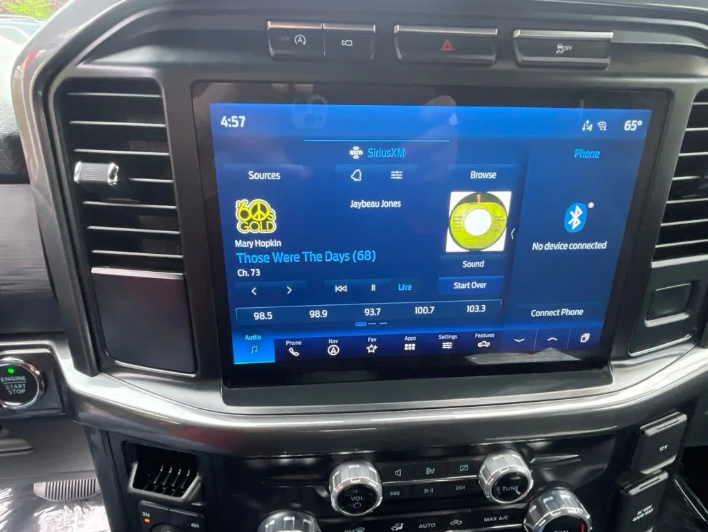 Used 2023 Black Ford XLT image 14