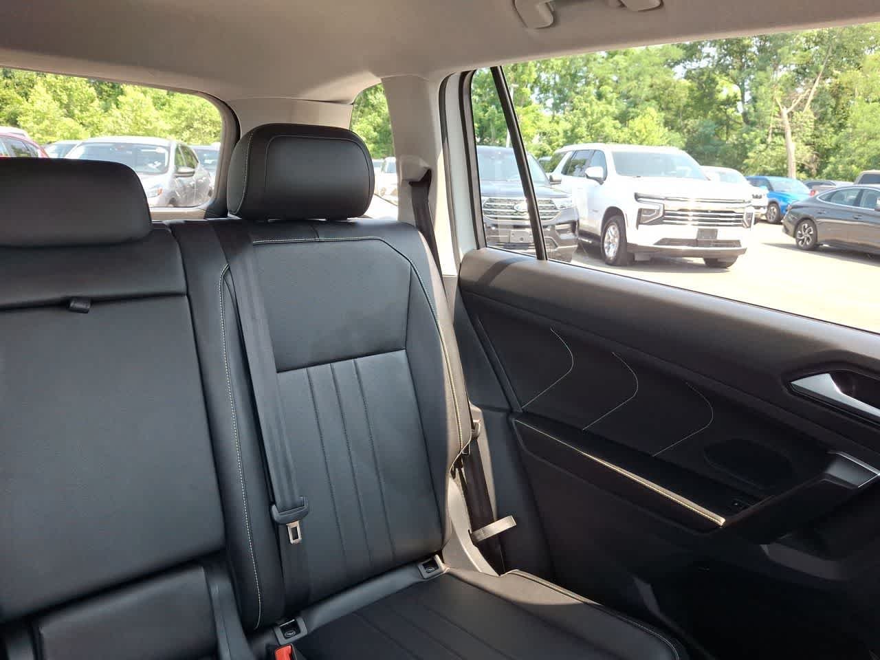 Certified Used 2024 Pure White Volkswagen SE image 14
