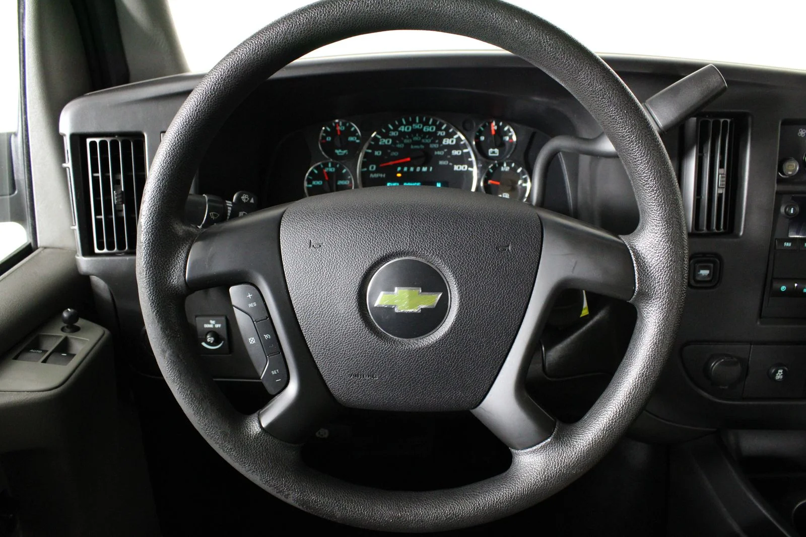 Used 2015 White Chevrolet LT image 17