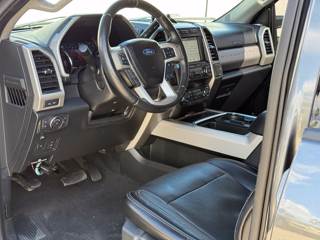 Used 2019 Magnetic Ford Lariat image 6