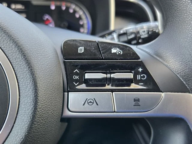 Used 2024 Silver Hyundai SEL image 22