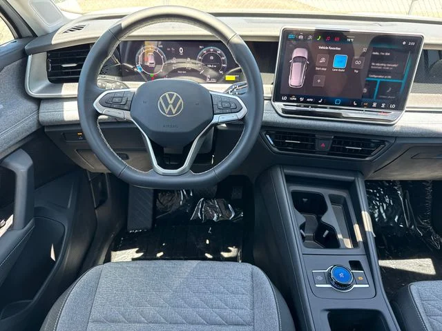 New 2026 Pure White Volkswagen 2.0T S image 25
