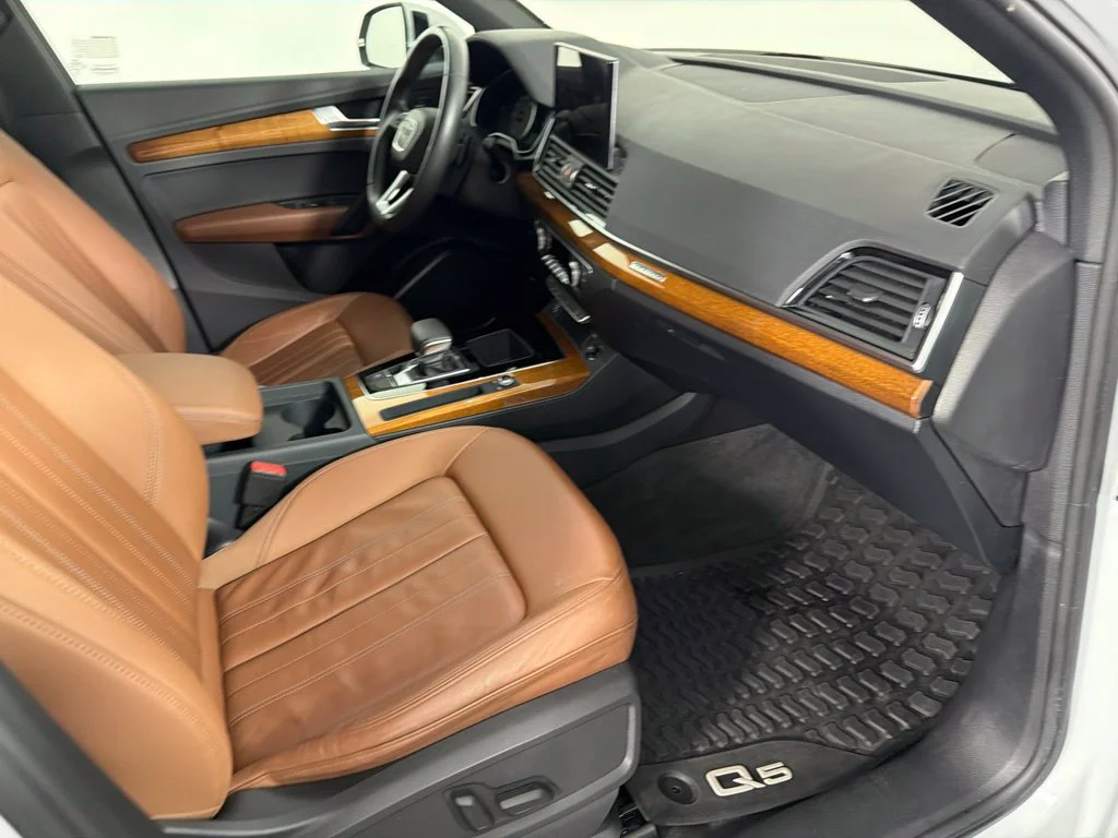 Used 2023 Glacier White Audi 45 S line Premium image 17