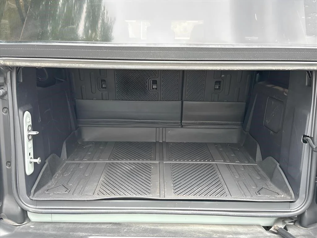 Used 2023 Cactus Gray Ford Wildtrak image 29