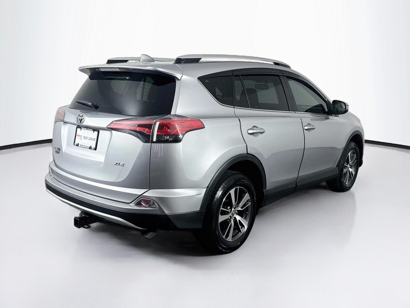 Used 2016 Silver Sky Metallic Toyota XLE image 2