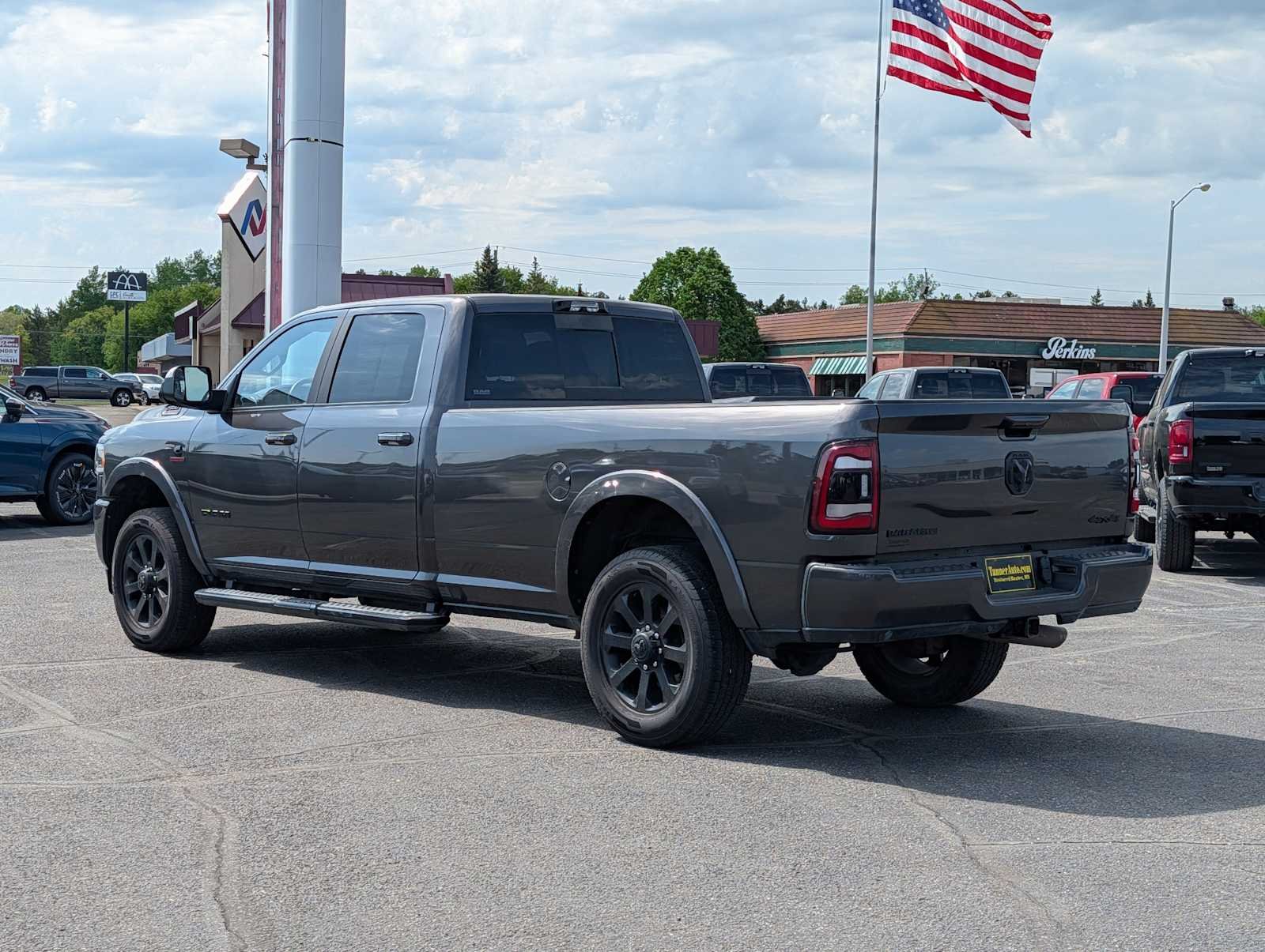 Used 2022 Granite Crystal Metallic Clearcoat Ram Laramie image 5