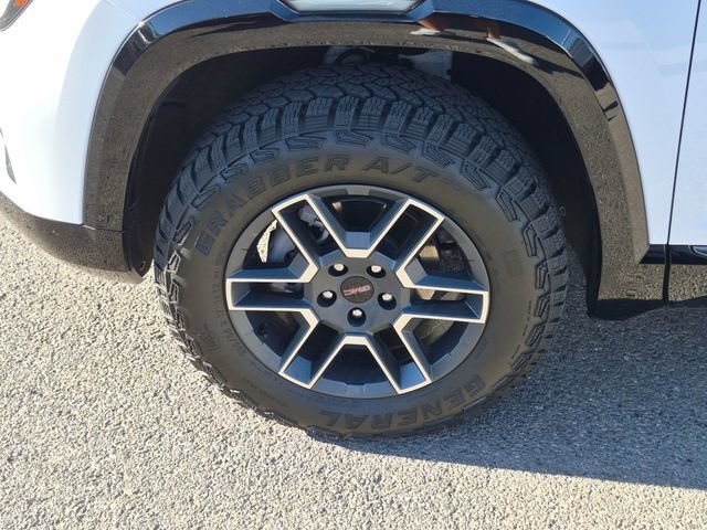 Used 2026 Summit White GMC AT4 image 11