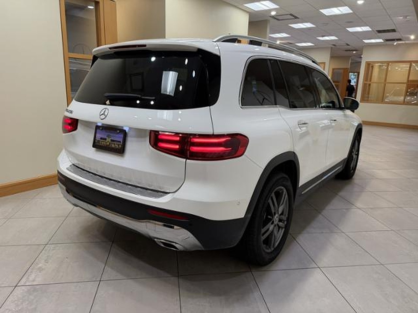 Used 2025 Polar White Mercedes-Benz  image 5