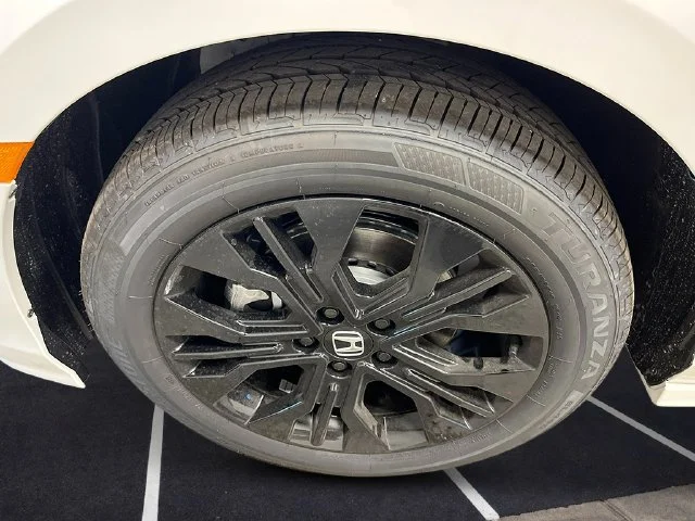 New 2027 Platinum White Pearl Honda Sport-L image 11