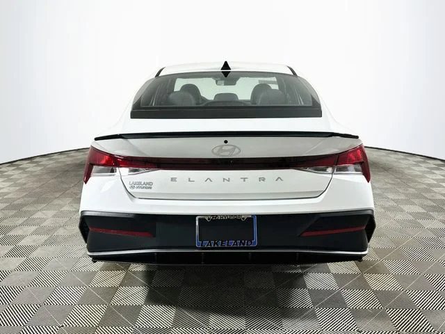 New 2026 White Hyundai SEL Sport image 4