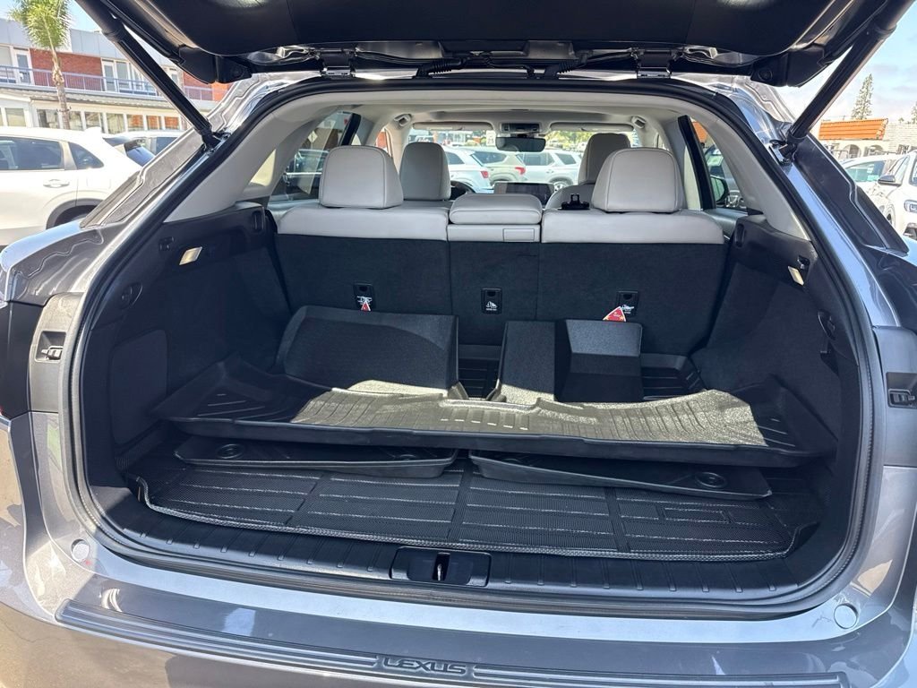 Used 2022 Gray Lexus 350 image 7