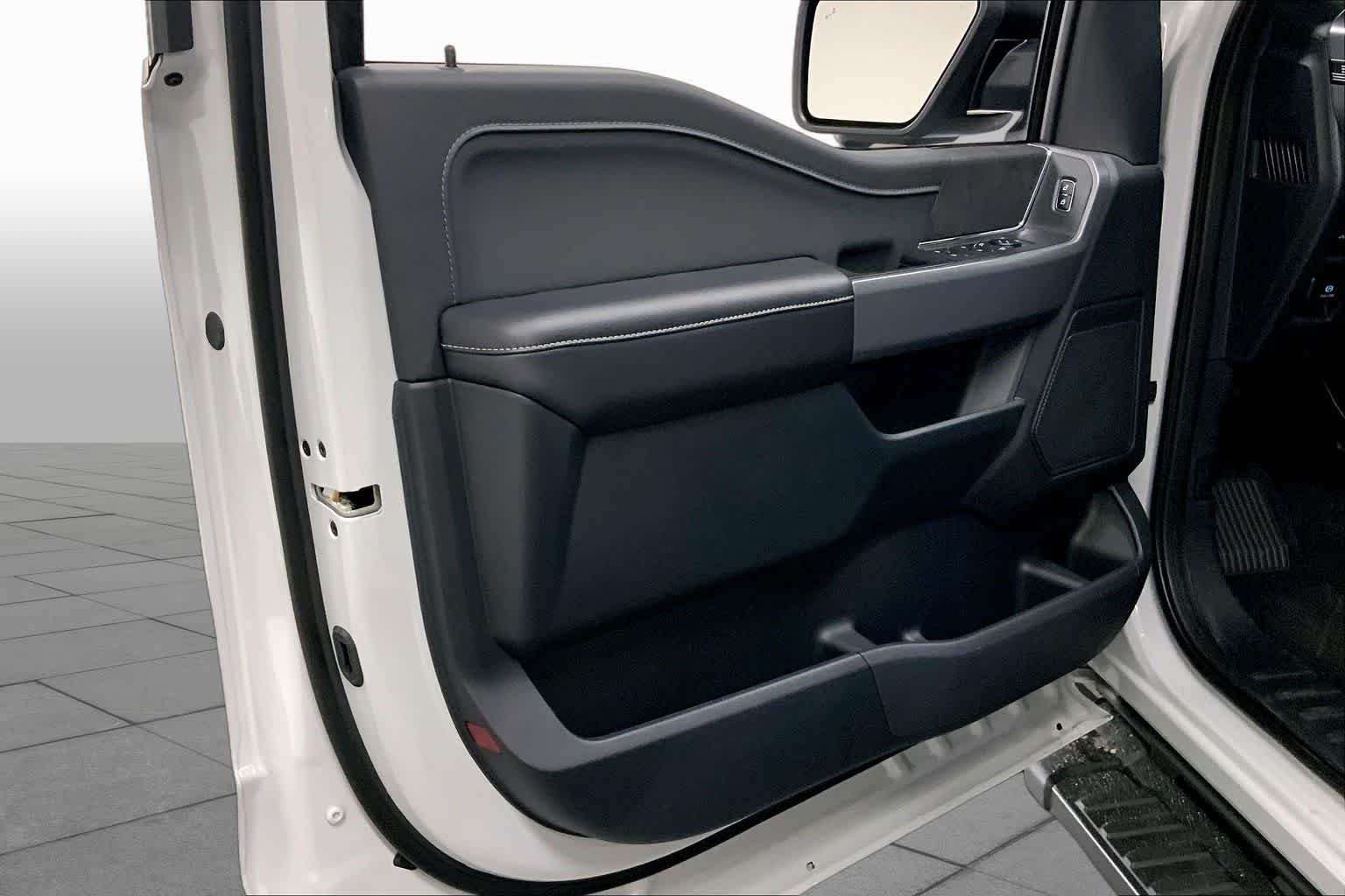 New 2026 Avalanche Ford XLT image 10
