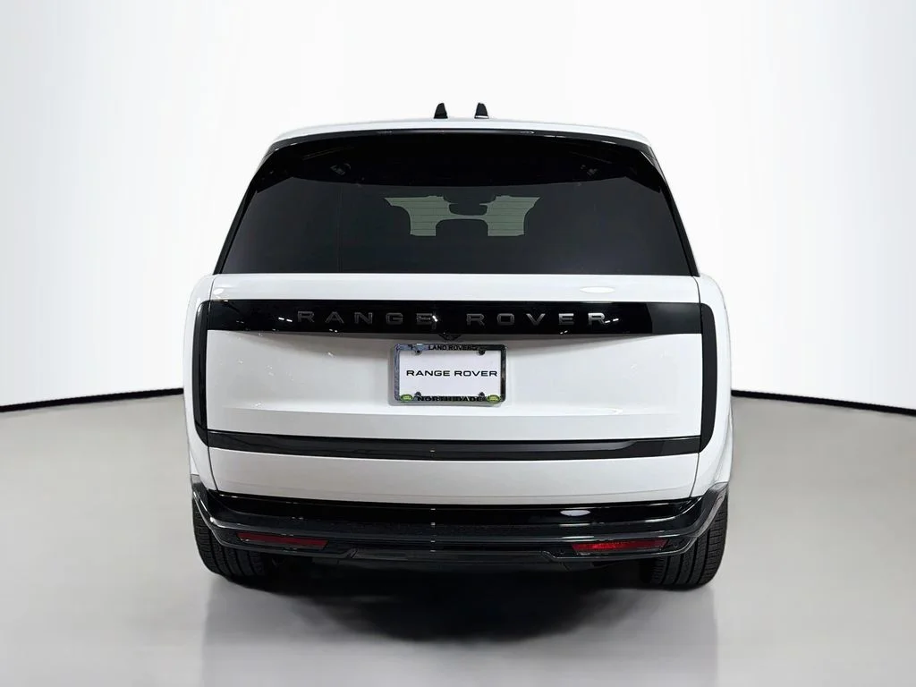New 2026 Fuji White Land Rover SE image 6