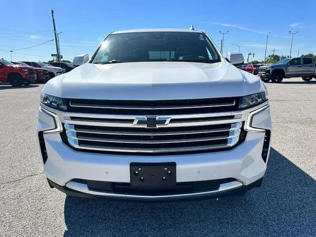 Used 2024 Iridescent Pearl Tricoat Chevrolet High Country image 9