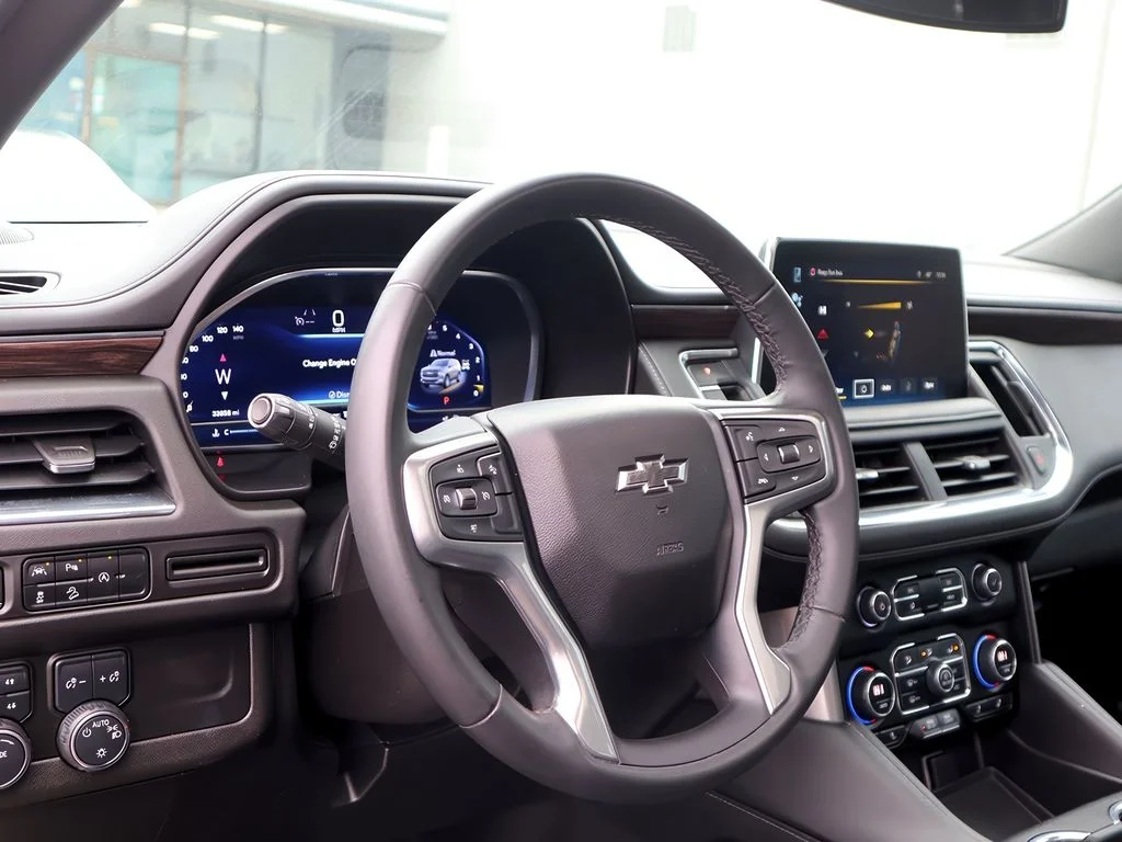 2023 Chevrolet Suburban Z71 - Photo 15