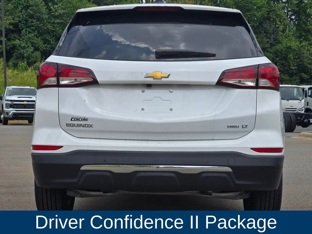 Used 2022 White Chevrolet LT image 3