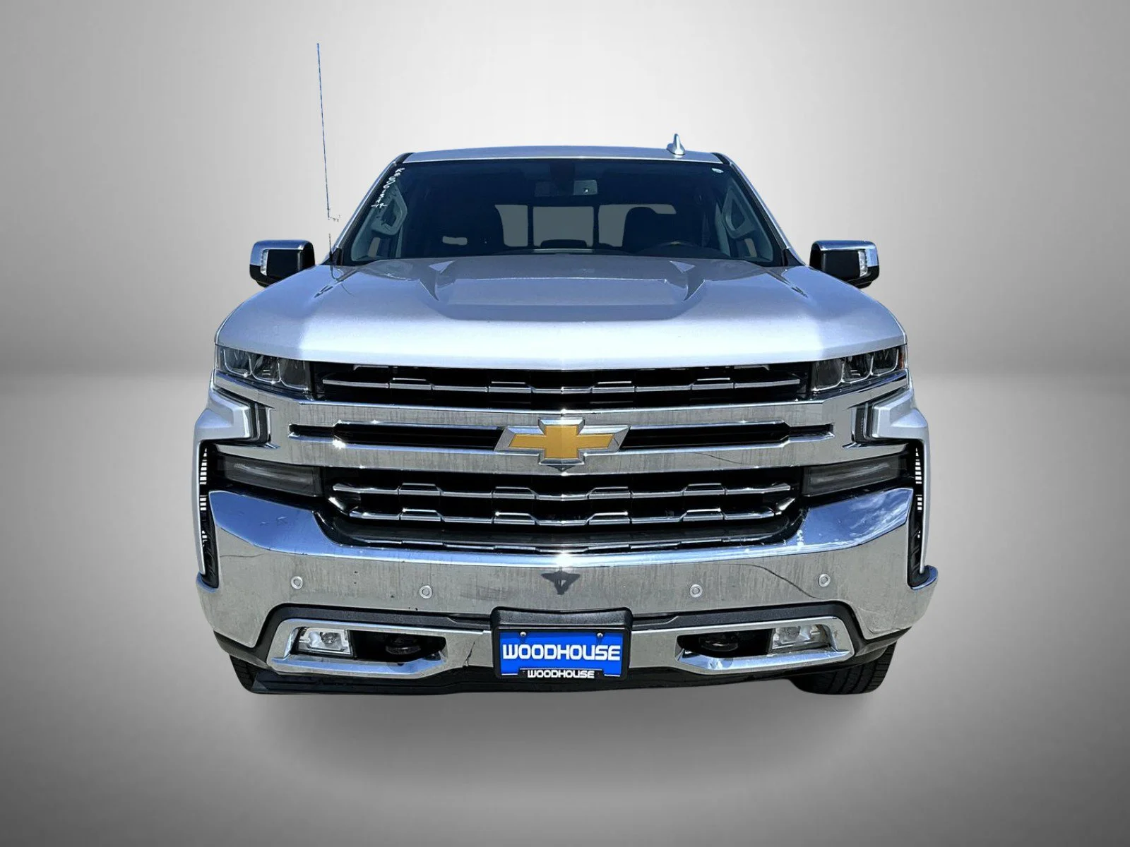 Used 2019 Silver Chevrolet LTZ image 2
