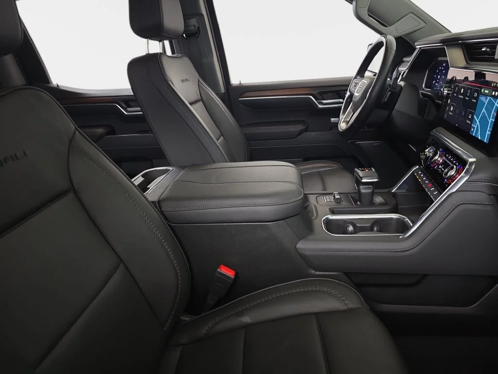 Used 2024 Black GMC Denali image 10