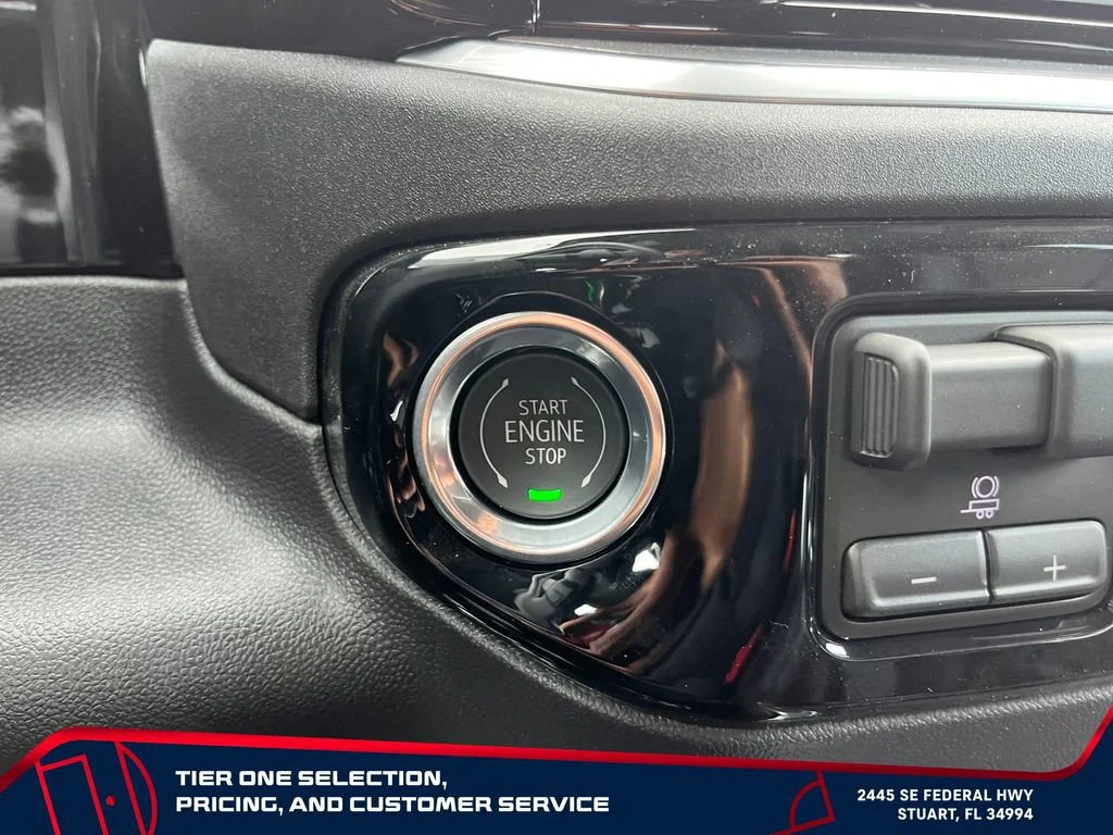 New 2026 Summit White GMC SLT image 28