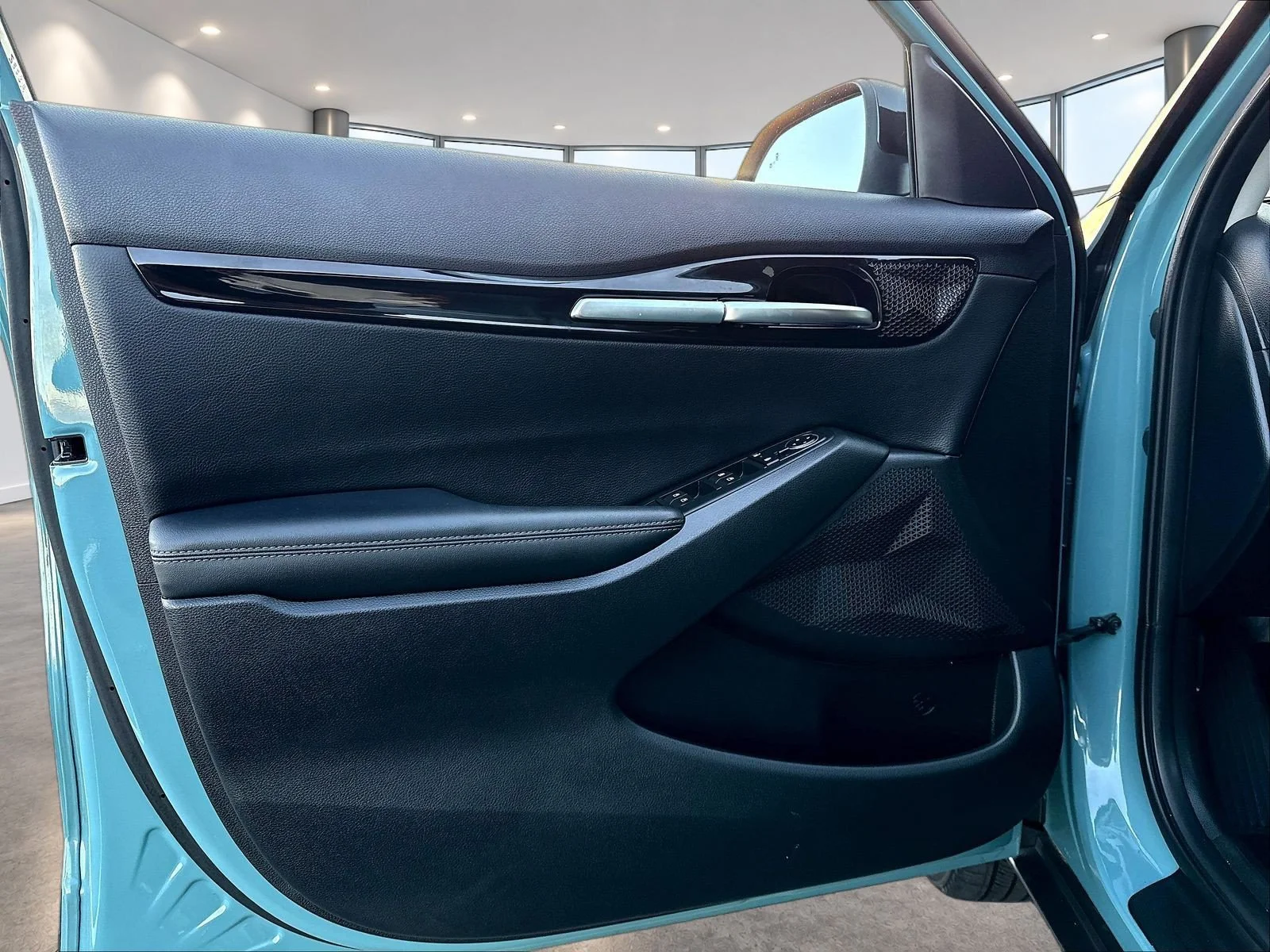 Used 2024 Blue / Black Kia S image 21