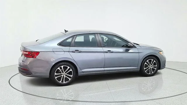 Used 2024 Silver Volkswagen 1.5T Sport image 12