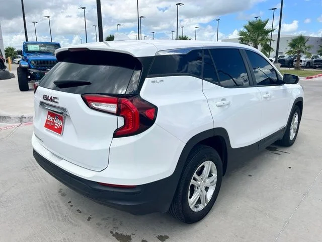 Used 2024 White GMC SLE image 4
