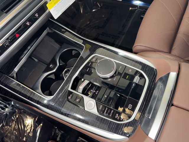 New 2027 Black Sapphire Metallic BMW xDrive40i image 19